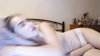 Molly-Mae young girl fucks pussy