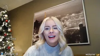 oliviaowens attractive blonde performs great masturbation