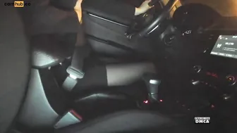 Ju-lia bitch drummed with glass dick