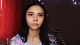 Honey-Molly bitch jerking off dildo