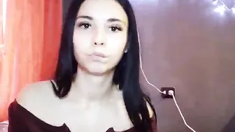 Honey-Molly bitch jerking off dildo