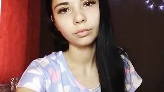 Honey-Molly web model fucks herself with a dildo