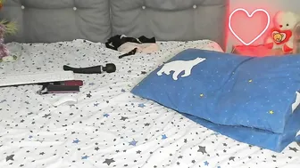 Girl-Pleasure shy babe pulls shaved pussy