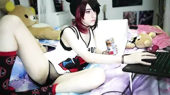 lana_rain jerking on the chair