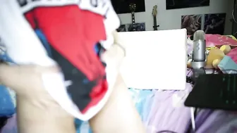lana_rain jerking on the chair