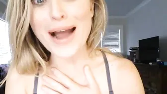 jessperation hot brunette girl gently masturbates cunt