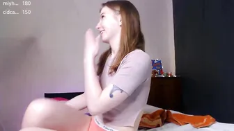 jessicasweetheart lustful skin jerks off shaved cunt