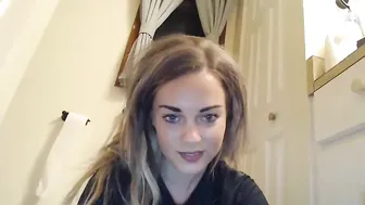 elletaylor89 delicious slut seduces with elastic ass