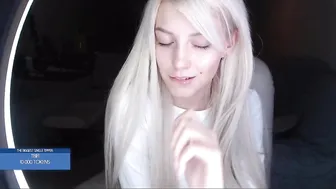 lovely_monic fucking hotties plant fingers in pussy