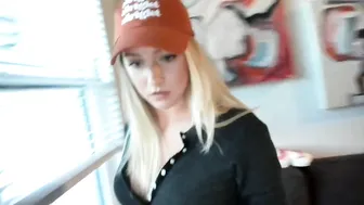 texasthicc busty prostitute fucks wet holes