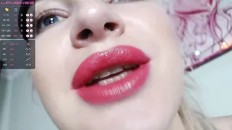 Kseniyavl busty blonde posing in front of the camera