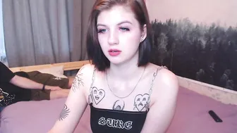 migurtt rubs and fucks her pussy
