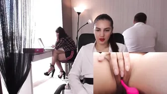 _goalexgo_ wonderful woman gently pulls pussy