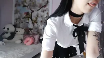 didiactive nice lady massages vagina