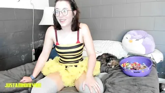 justamhoneybee chic  private e hot bitch