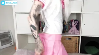 Zirael Rem slim girl relish masturbating vagina