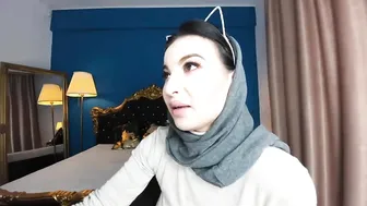 taahiraarabian babe jerking off her pussy