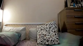 spivi gorgeous confused caresses pussy