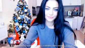 s3r3ndipity gorgeous mare fucks pussy with phallus