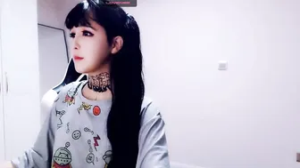 cute_dami hot female exposing big tits