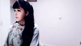 cute_dami hot female exposing big tits