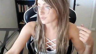miss_bee cool bitch