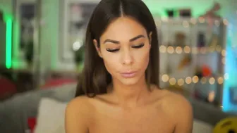 beniceandhug spicy chick exposes sexy body