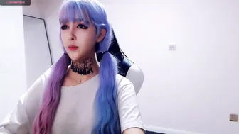 cute_dami elegant slut caresses shaved cunt