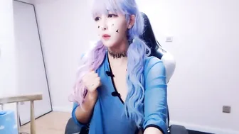 cute_dami charming babe masturbates with sex toy