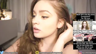 marymoody gorgeous chick fucks cunt with phallus