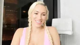 surecakes excellent body gives pussy