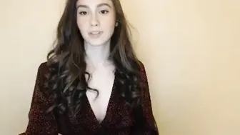 snowww_white flawless shows her dresses and underwear