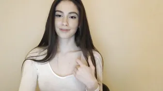 snowww_white asshole queen caresses intimate places