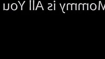 FamilyTherapy luxurious slut masturbates shaved pussy