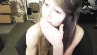 MissAlice_94 wonderful redhead sexy poses for the camera