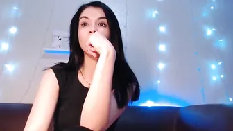 Vero19nika  thinty passionately pulls the cap