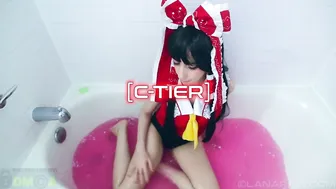 Lana Rain gorgeous krail pulls unshaven pussy