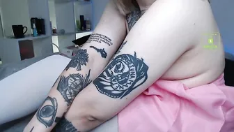 AnnaCrimsFuck sexy schoolgirl posing in a mini skirt