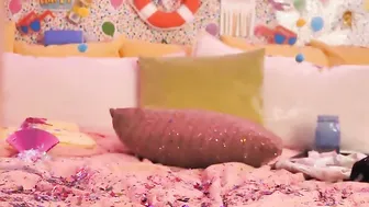 kateelife excited hole