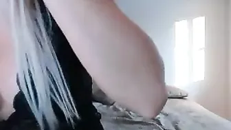 riley_parks asshole babe has shaved pussy