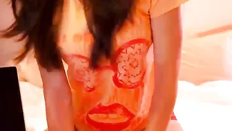 kateelife luxurious queen takes off her underwear