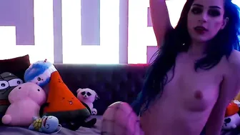 kati3kat fucks herself in pussy