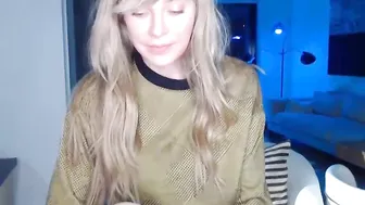 alexis significant slut caresses sex lips