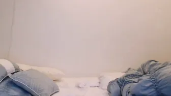 alexis stocking beauty seduces with juicy ass