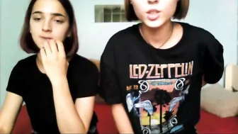 lari_18 online show January 2020