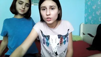 lari_18 naughty sluts masturbate