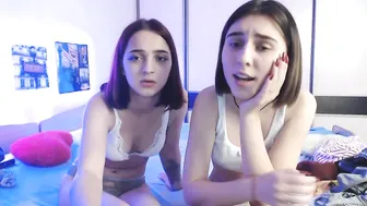 lari_18 passionate home sex