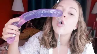 pamelashineebb whore model shows off her beauty
