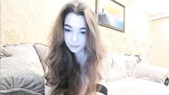 charming_girls sexy wench sucks dick