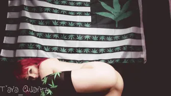 Tara Quartz ManyVids Happy 420